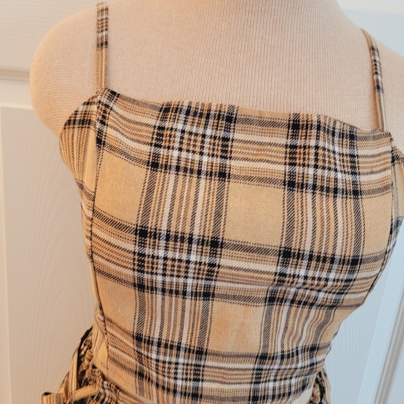 NWT Zaful Tan Plaid 2 Piece Skirt Set L - Picture 3 of 13